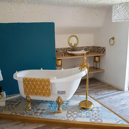 Aux 3 Nuances Privatives & *