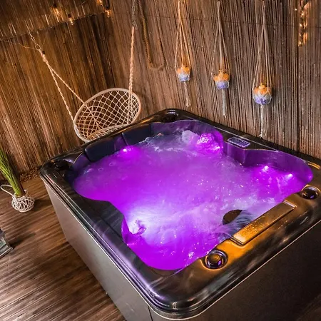 Aux 3 Nuances Privatives & * Calais