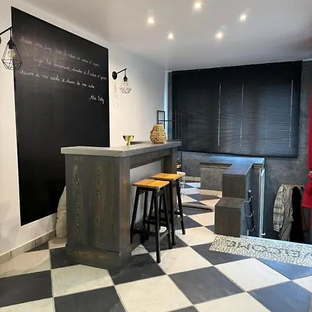 Aux 3 Nuances Privatives & Calais