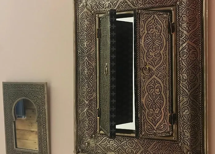 Aux 3 Nuances Privatives&spa Couette-café *