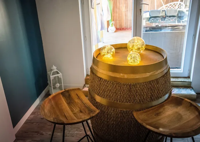 Aux 3 Nuances Privatives&spa Couette-café *